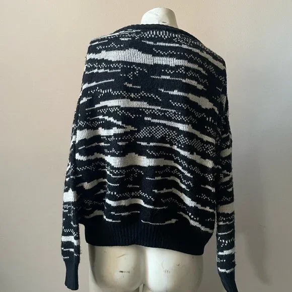 Vintage White and Black Tiger Face Knit Sweater - Picture 2 of 2